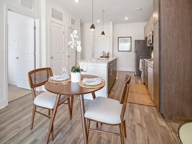 Foto del edificio - Fieldside Grande Apartments & Townhomes