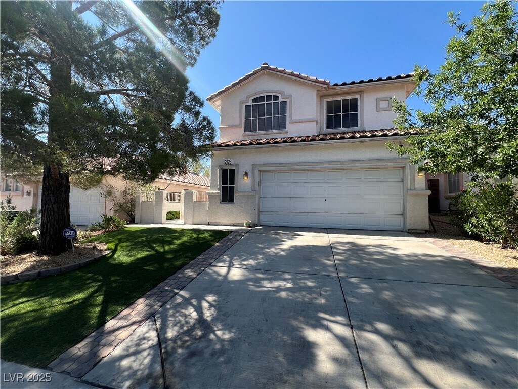 Foto principal - 9923 Pioneer Ave
