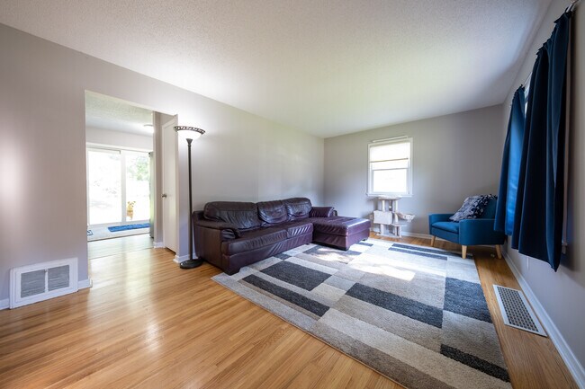 Foto del edificio - 8521 Nicollet Ave