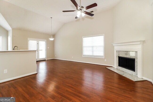 Foto del edificio - 140 Princeton Ct