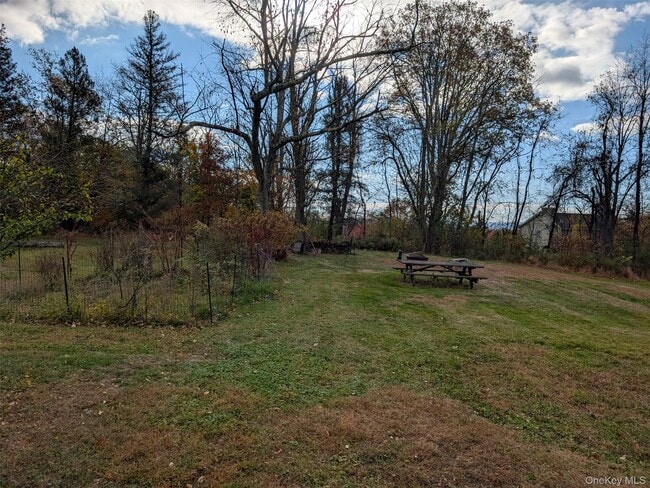 Foto del edificio - 70 Jogee Rd