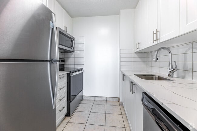 1BR, 1BA - 588SF - Kitchen - 2797 Battleford Rd