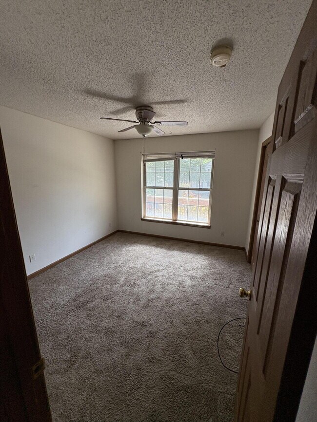 Foto del edificio - 2 Bed 2 Full Bath for Lease!