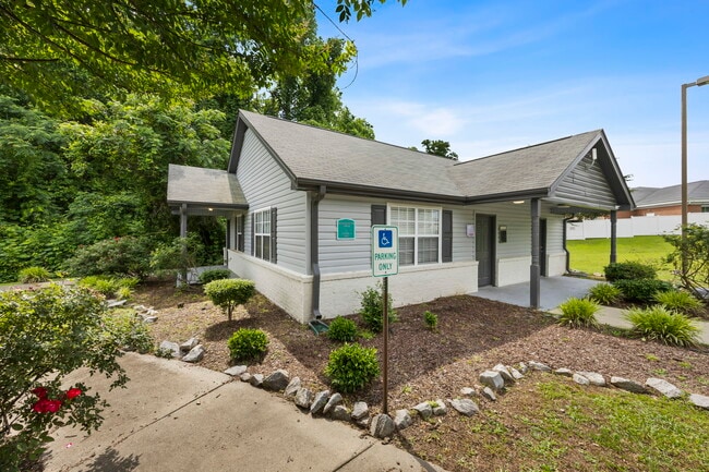 Building Photo - Bridle Ridge Apartments