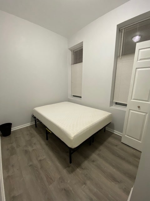 Building Photo - 260 W 24th Pl