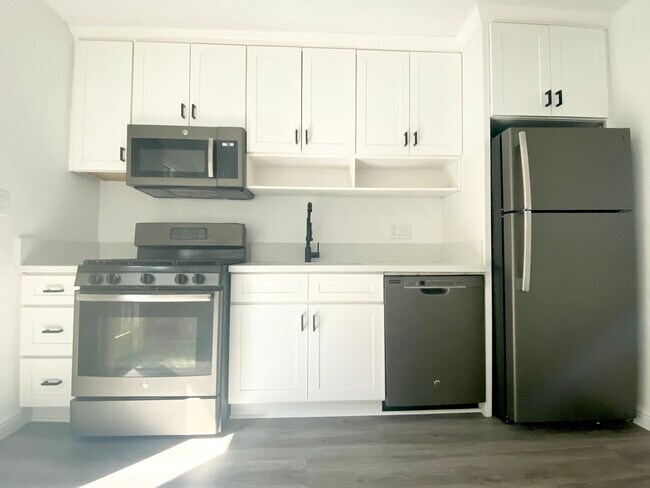 Foto del edificio - 1321 S Vine Ave Fullerton CA 92833