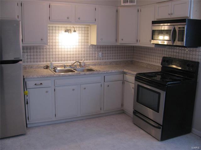 Building Photo - 2151 S Arlene
