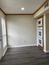 Building Photo - 1500 Bay Area Blvd