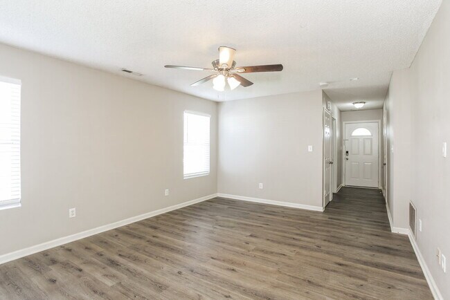 Foto del edificio - 5558 Wild Horse Dr