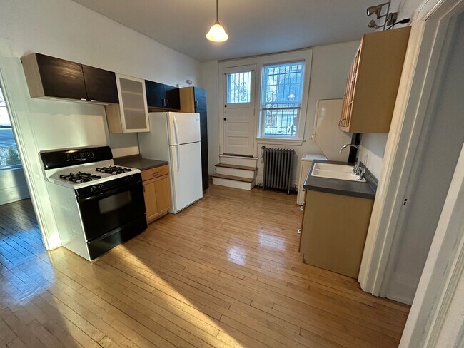 Foto del edificio - 2379 S Howell Ave