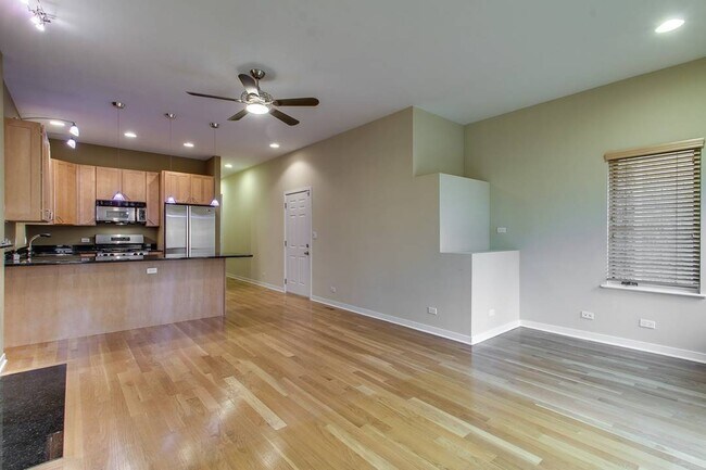 Foto del edificio - 928 N Wood St