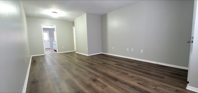 Foto del edificio - Beautiful 2 bedroom 1.5 bath Condo with at...