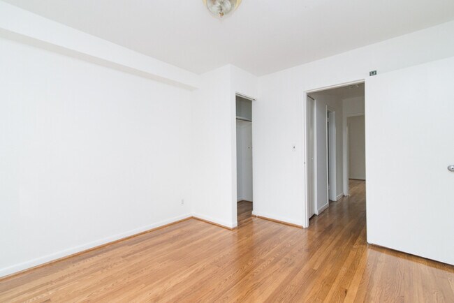 Foto del edificio - 281 G St SW