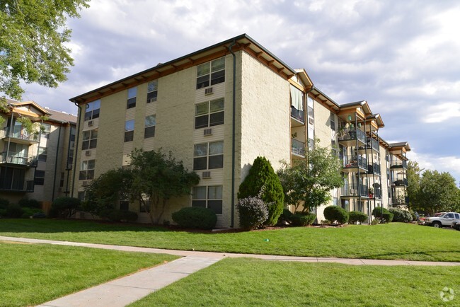 Building Photo - Sanctuary at Heather Ridge