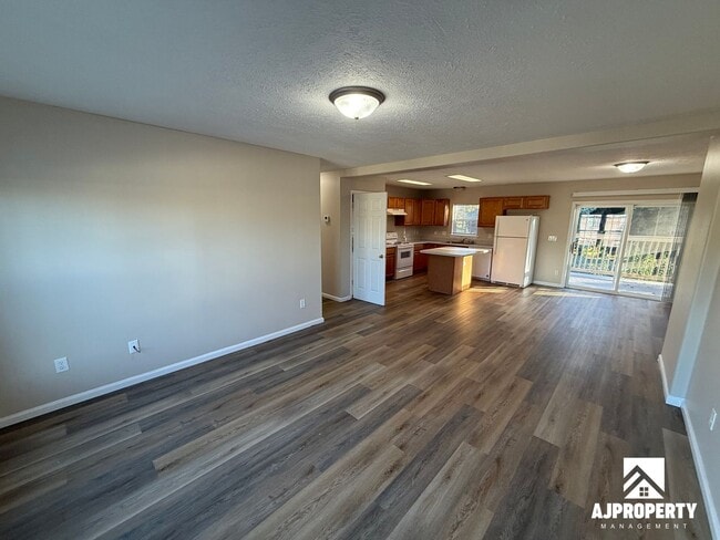 Foto del edificio - 931 S Newcomb Ave