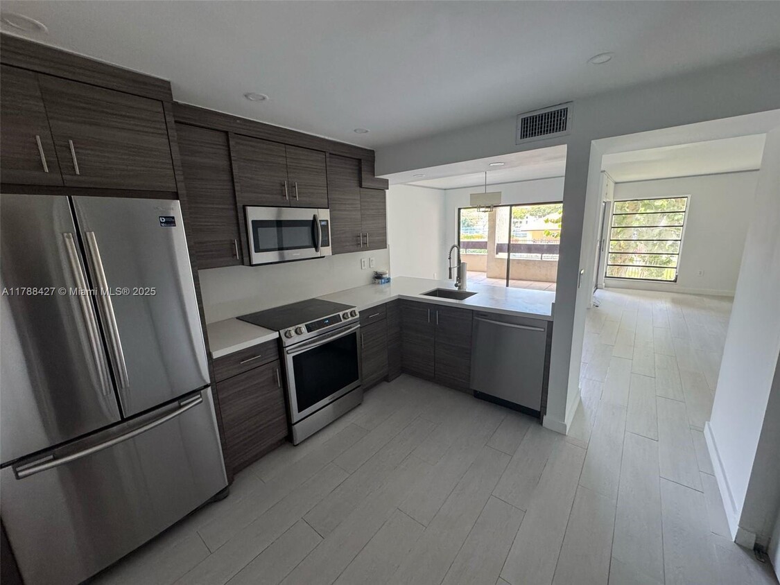 Foto principal - 9010 SW 125th Ave