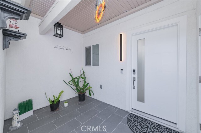 Building Photo - 2206 Via Mariposa E