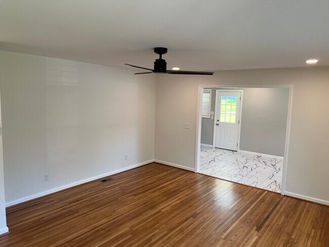 Foto del edificio - 1492 Arkadelphia Rd