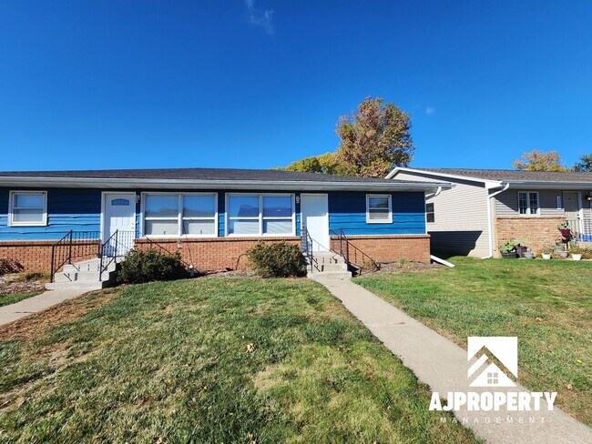 Building Photo - 2 Bedroom 1 Bathroom Near Edison Middle School