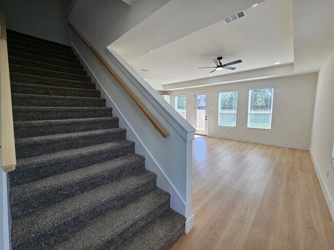 Foto del edificio - Ready for immediate move in!