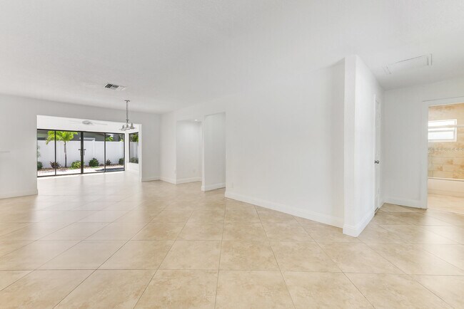 Foto del edificio - 4450 NE 22nd Ave