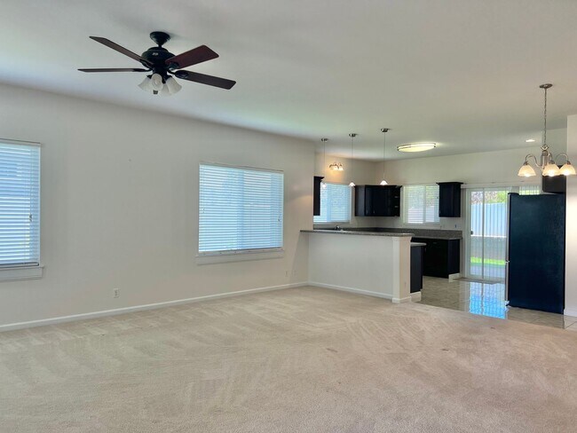 Foto del edificio - 3 Bedroom / 2.5 Bathroom House for rent in the Waiolani Mauka Subdivision. Pet friendly!