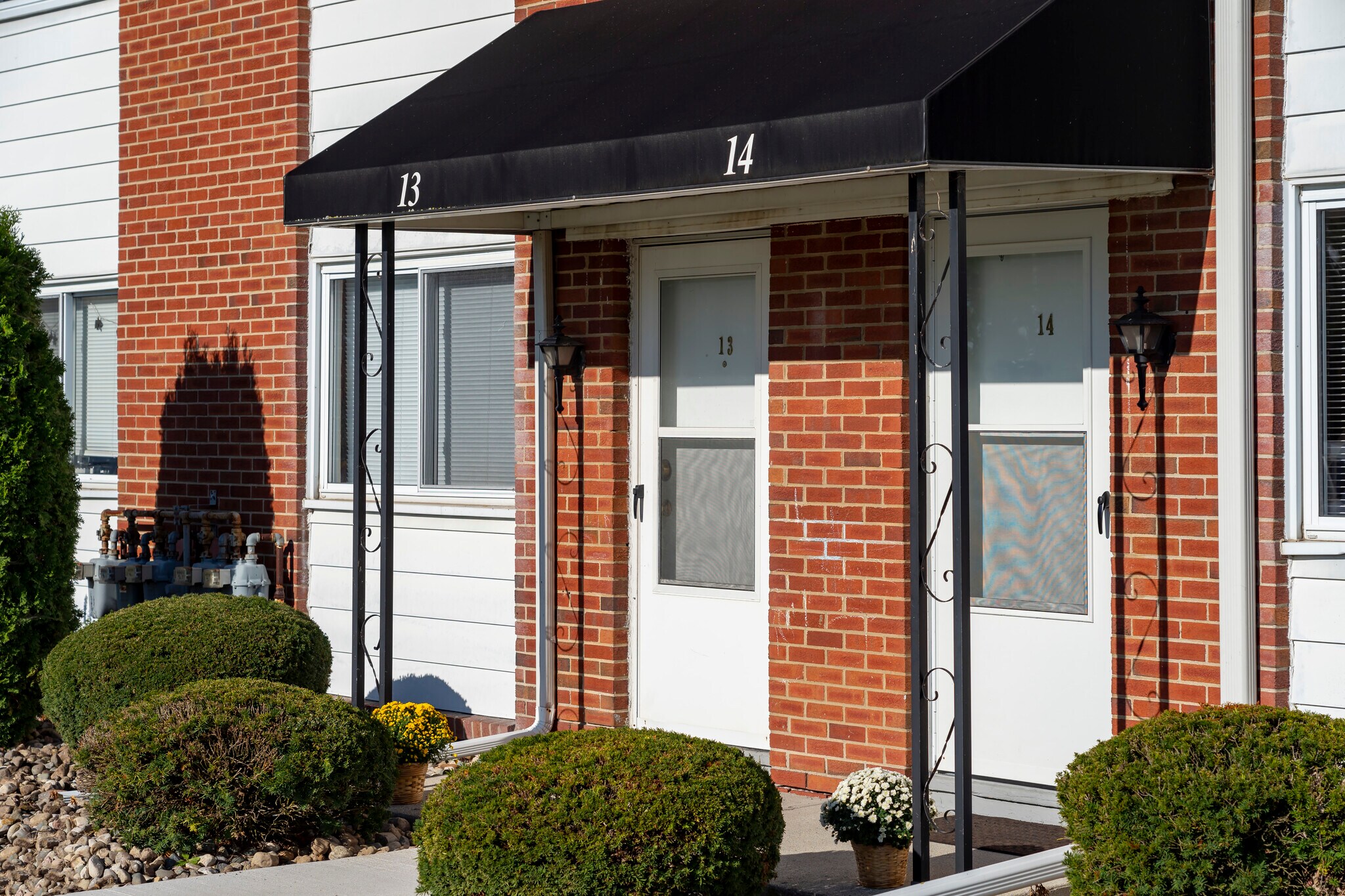 Riverview Apartments – photo 2