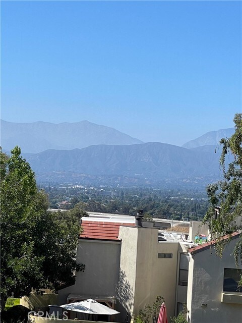 Building Photo - 13115 Le Parc Blvd