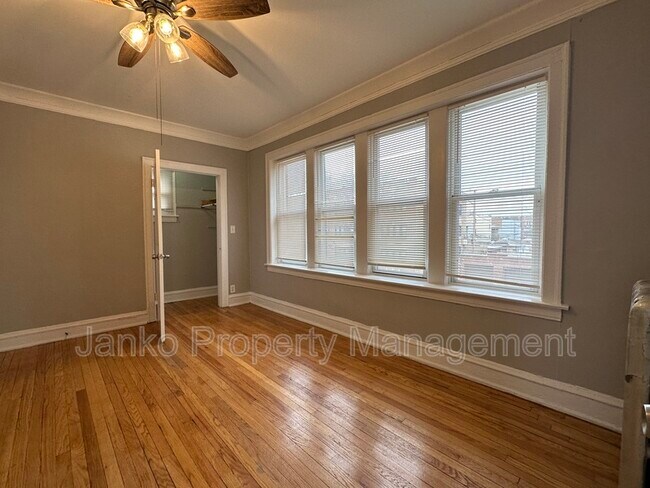 Foto del edificio - 625 E 80th St