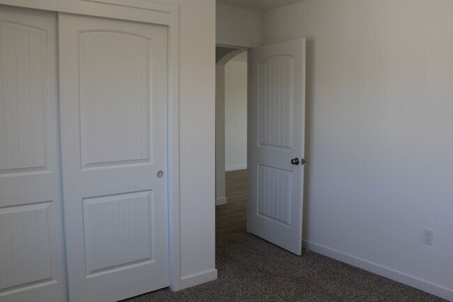 Foto del edificio - Sydney Park Home - New Home For Rent with ADU (Additional Dwelling Unit) with Solar