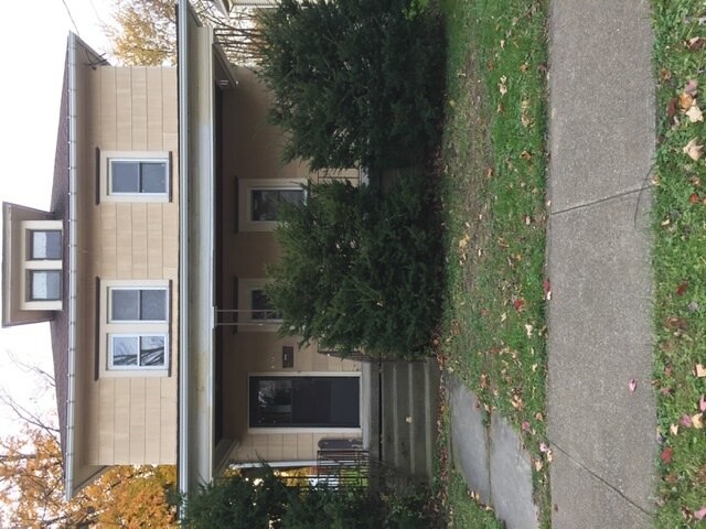 Primary Photo - 631 Park Ave
