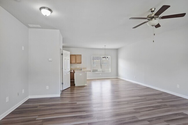 Building Photo - 5790 Westchase St