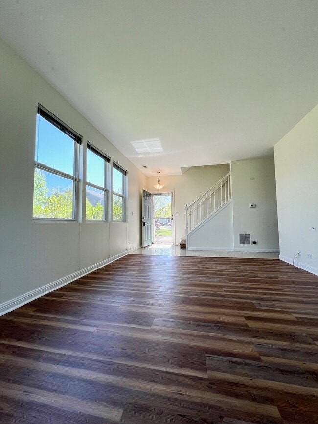 Building Photo - 601 Blackstone Ct