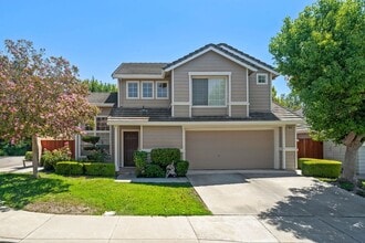 Building Photo - 3916 Promenade Way