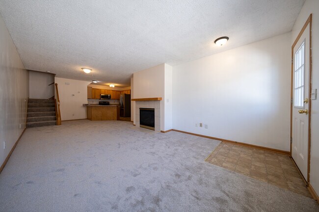 Foto del edificio - 17537 Gillette Way
