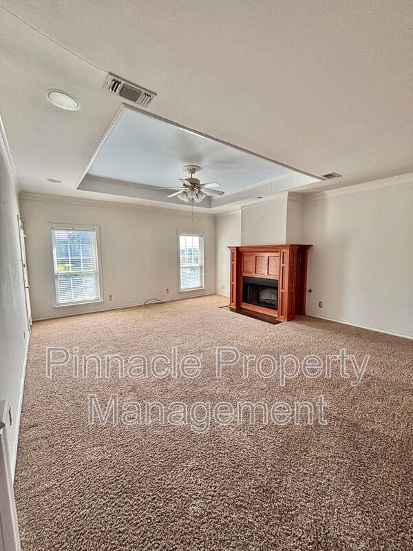 Building Photo - 1 Southridge Dr