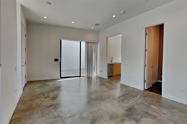 Foto del edificio - 904 Blackland Ct