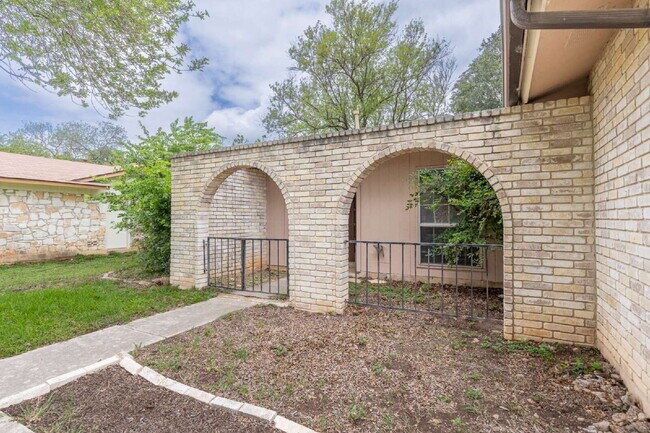 Foto del edificio - 8127 Babe Ruth St