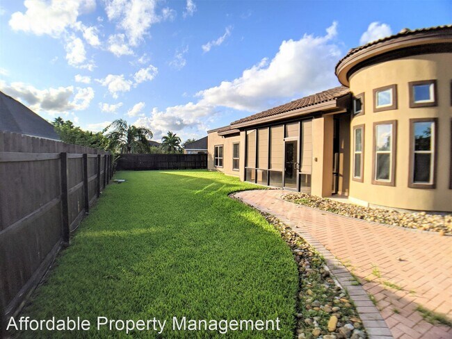 Building Photo - 3 br, 2.5 bath House - 4313 Park Bend