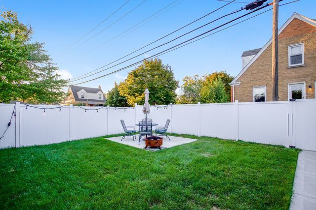 Building Photo - 8001 N Elmore St