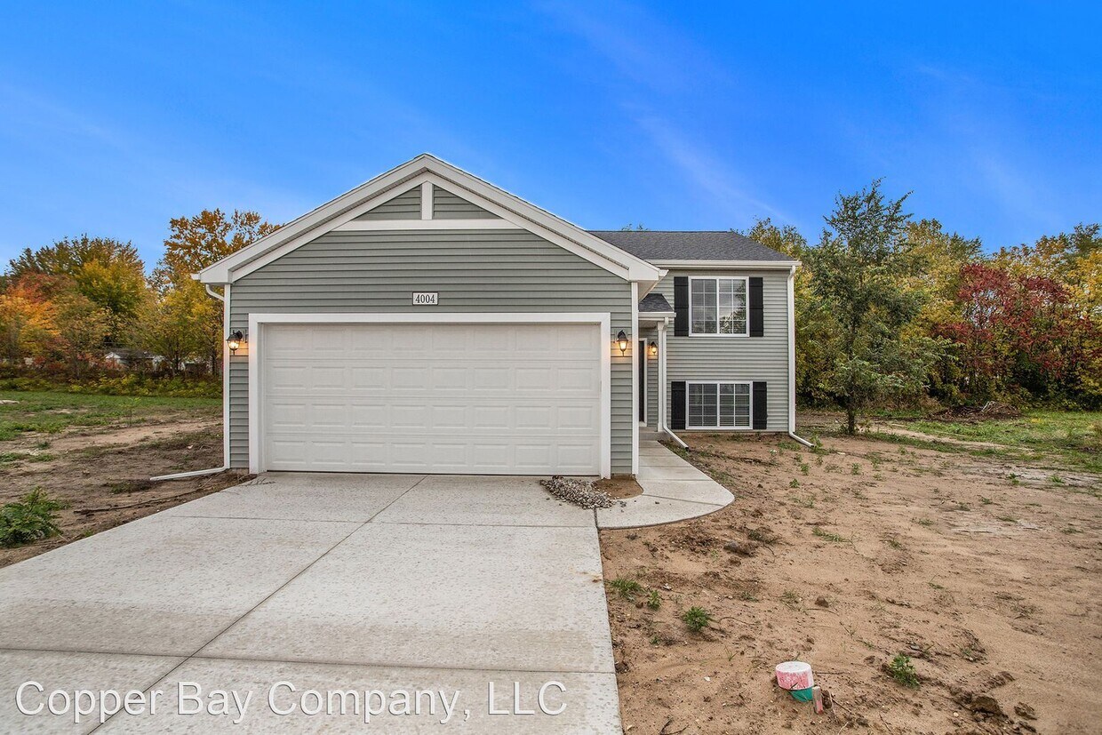 4 br, 2 bath House 4003 Sumner Drive House Rental in Watervliet, MI