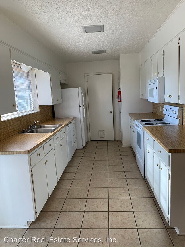 Building Photo - 1801 Forest Trail