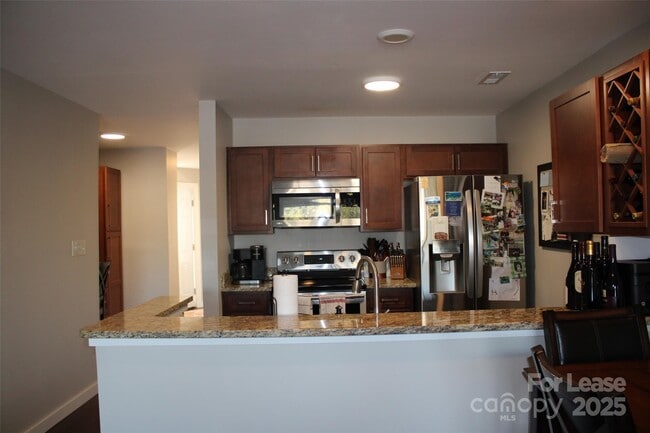 Foto del edificio - 18749 Vineyard Point Ln