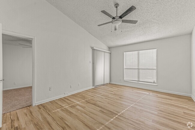 1BR, 1BA - 566SF A2 Living Room - Falltree Apartments