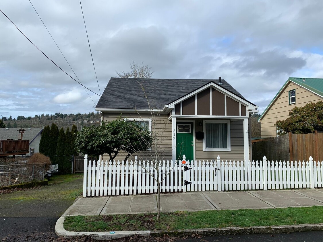 Primary Photo - Updated Two-Story Bungalow Near Willamette...
