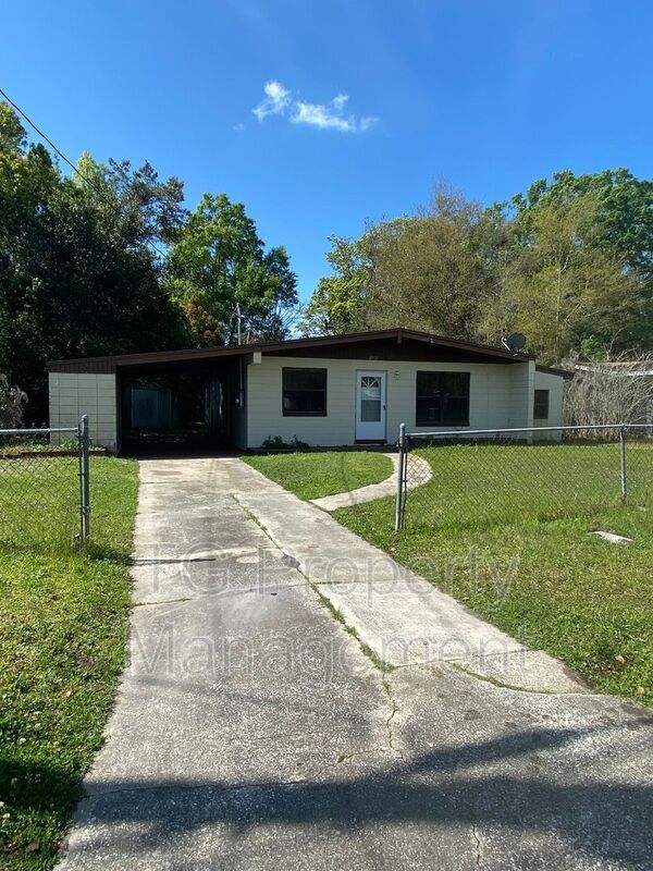 Foto principal - 8952 Castle Blvd