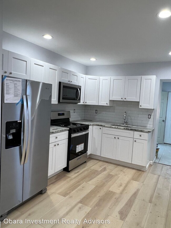 Building Photo - 3 br, 1.5 bath House - 1853 Brunner St