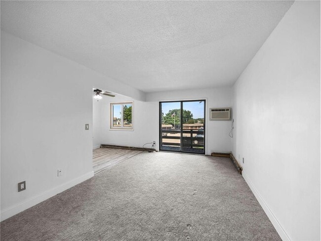 Building Photo - 4407 Wilshire Blvd