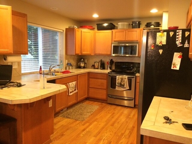 Foto del edificio - Three Bedroom, 2 Bath Crystal Heights Home...