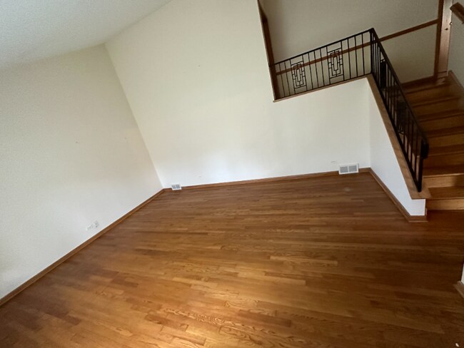 Building Photo - 20W143 99th St